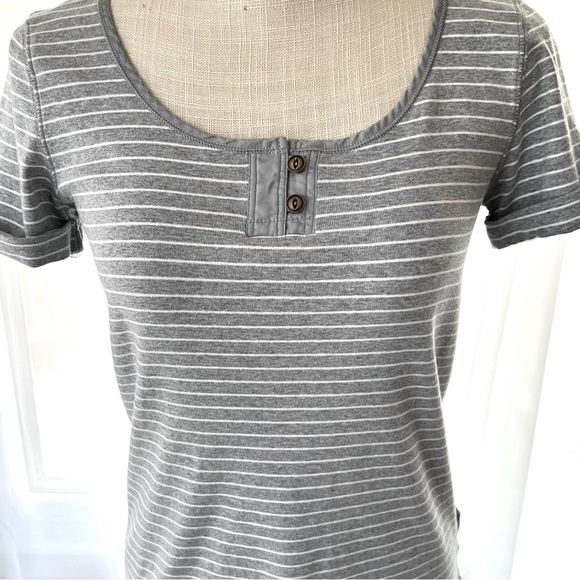 Jones New York Sport Gray Striped Short Sleeves Size Small - Picture 5 of 13